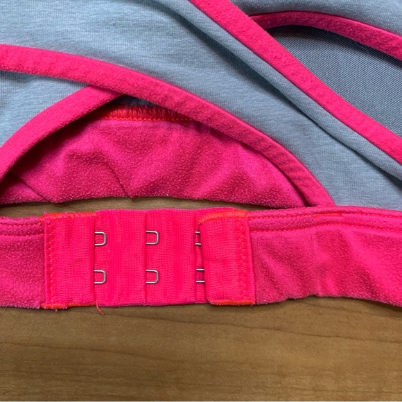 Aerie Women’s Criss Cross Sports Bra, Size 32B - Picture 4 of 6